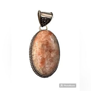 Sandstone Silver pendant in a vintage setting
